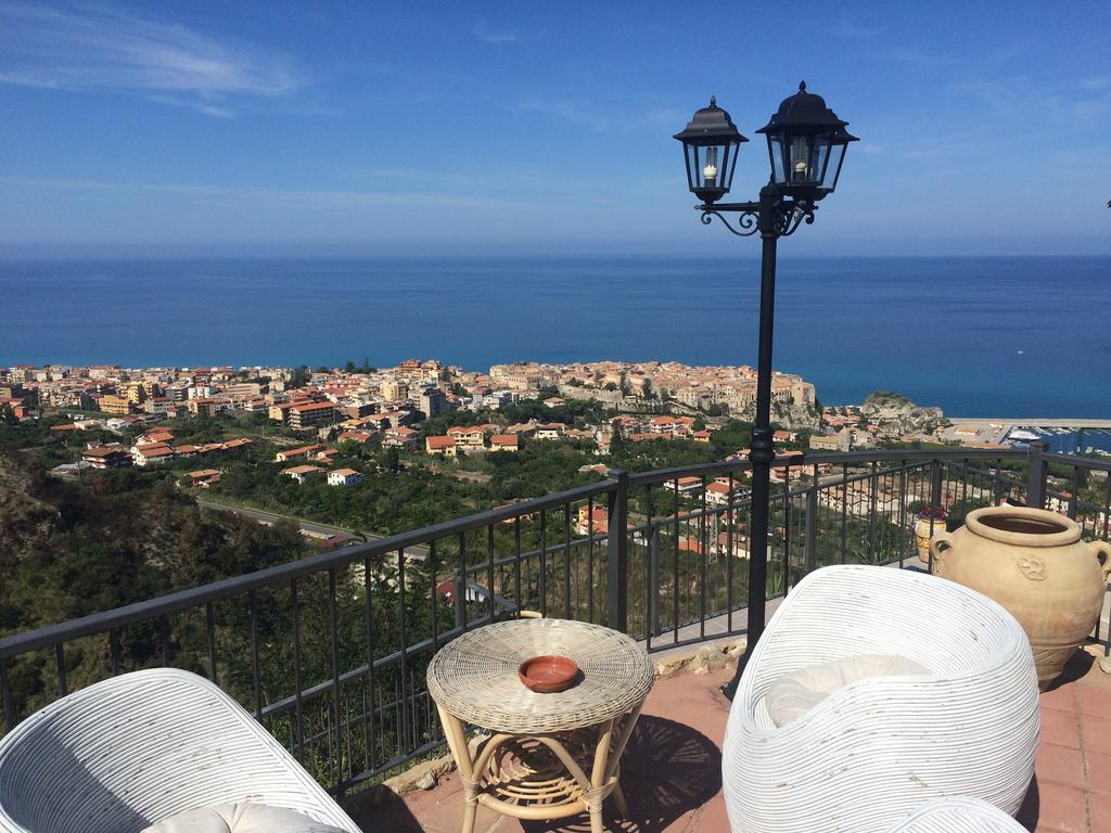Villa Del Conte Drapia Buitenkant foto