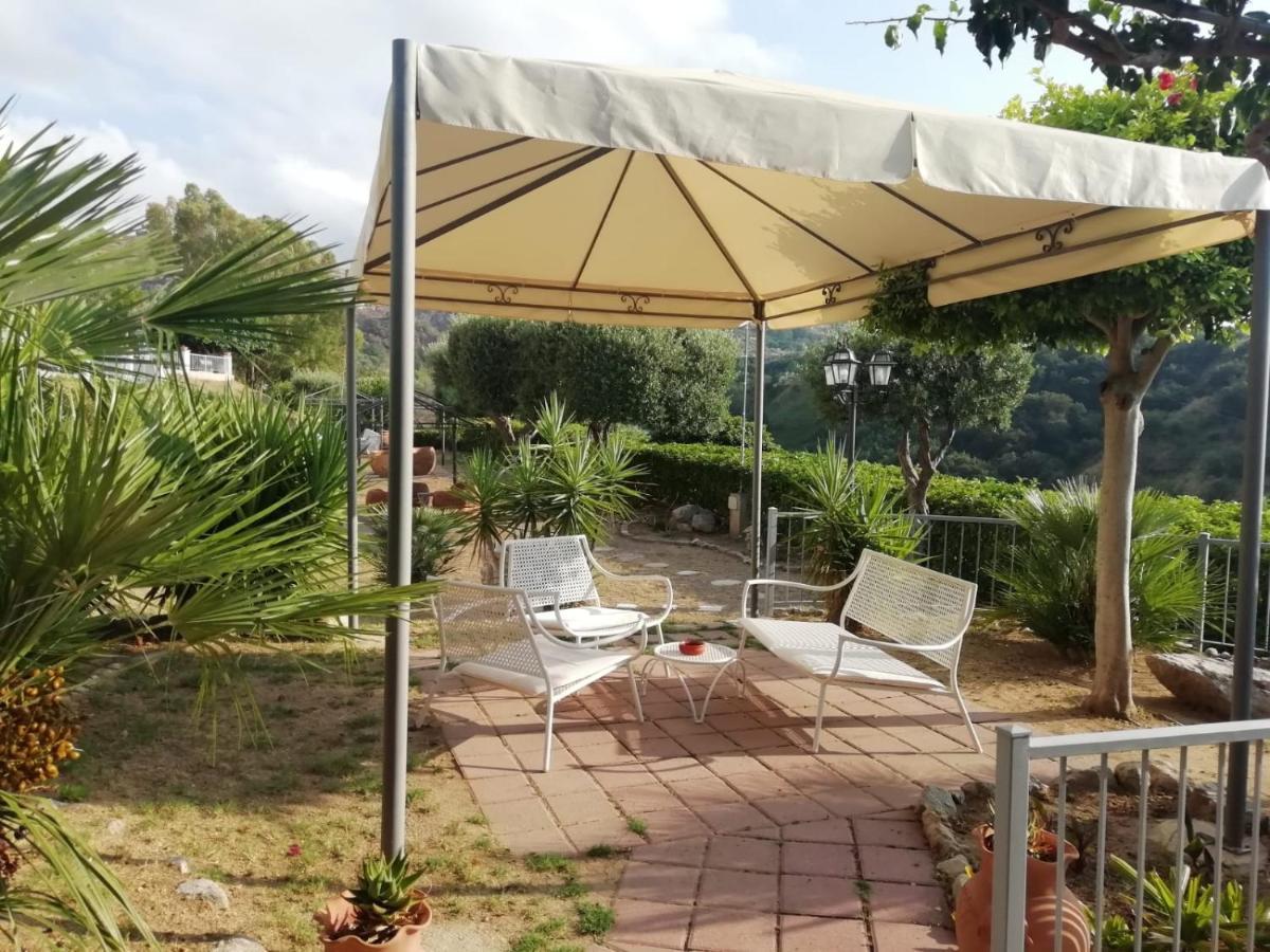 Villa Del Conte Drapia Buitenkant foto