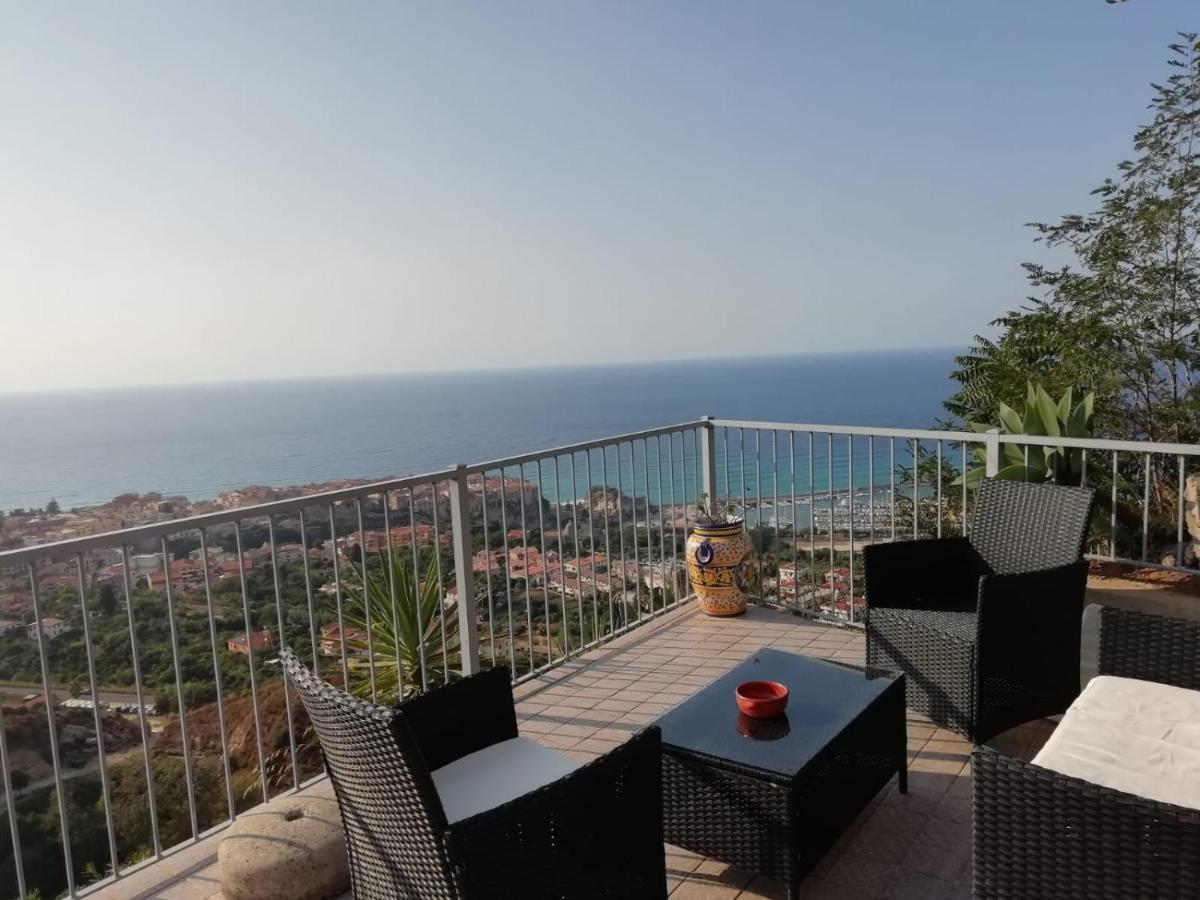 Villa Del Conte Drapia Buitenkant foto