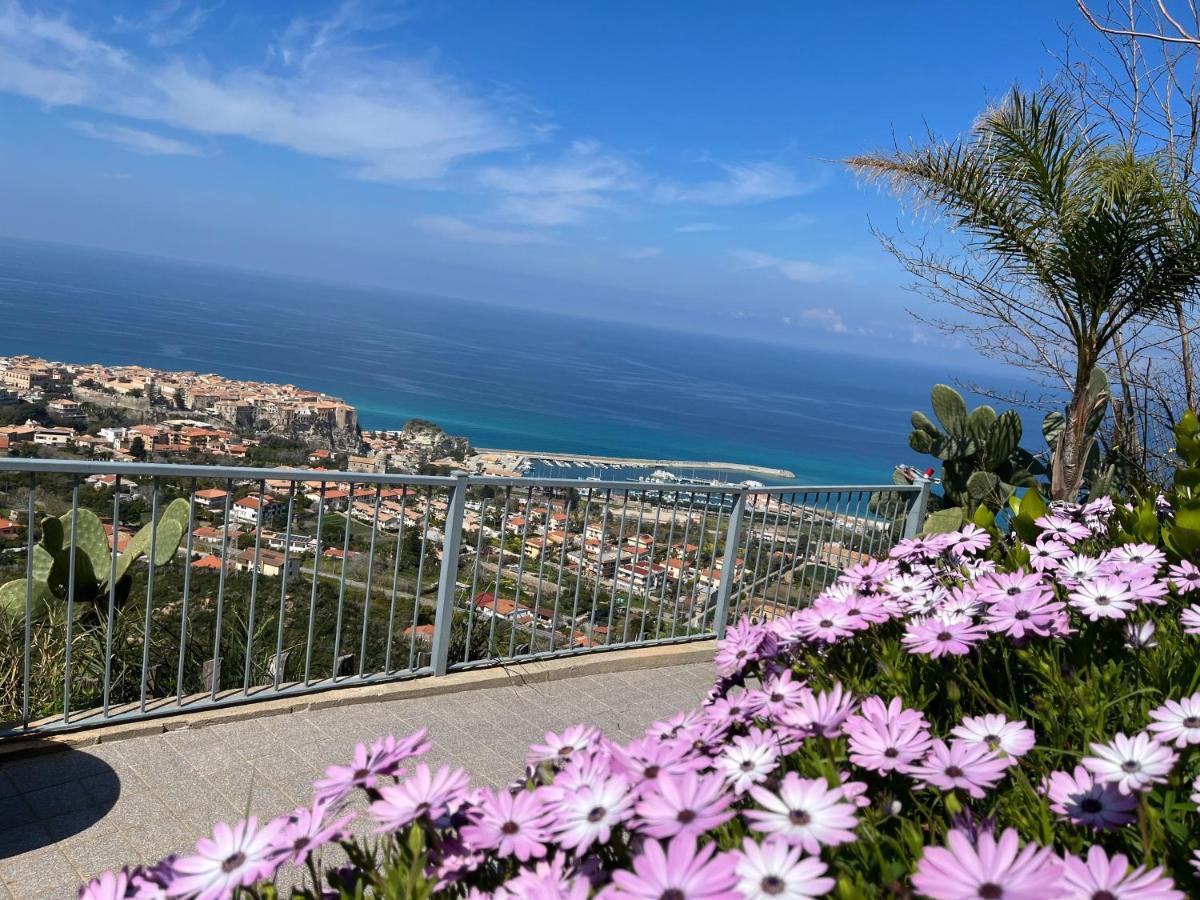 Villa Del Conte Drapia Buitenkant foto