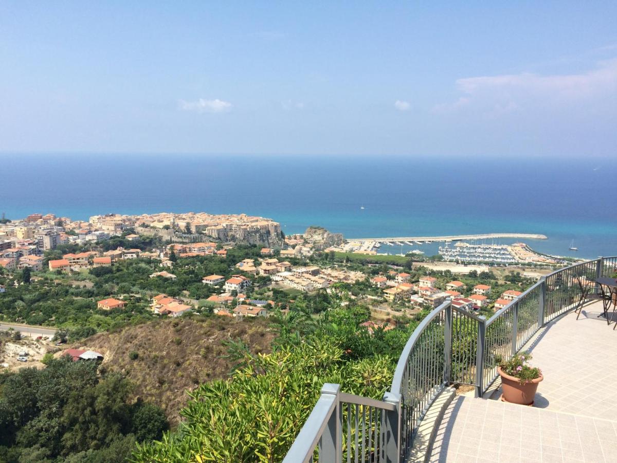 Villa Del Conte Drapia Buitenkant foto