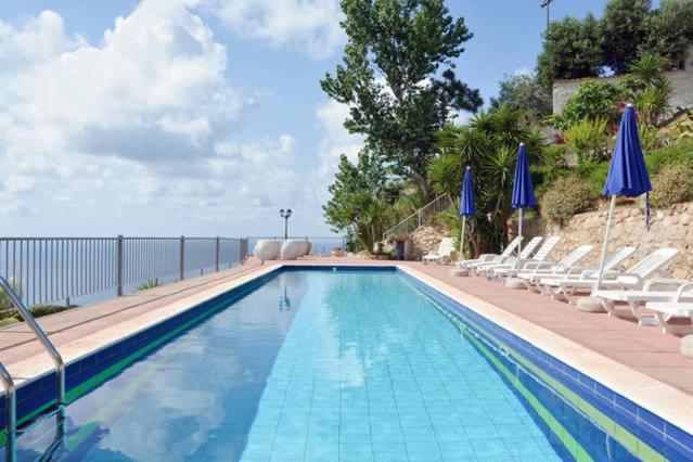 Villa Del Conte Drapia Buitenkant foto