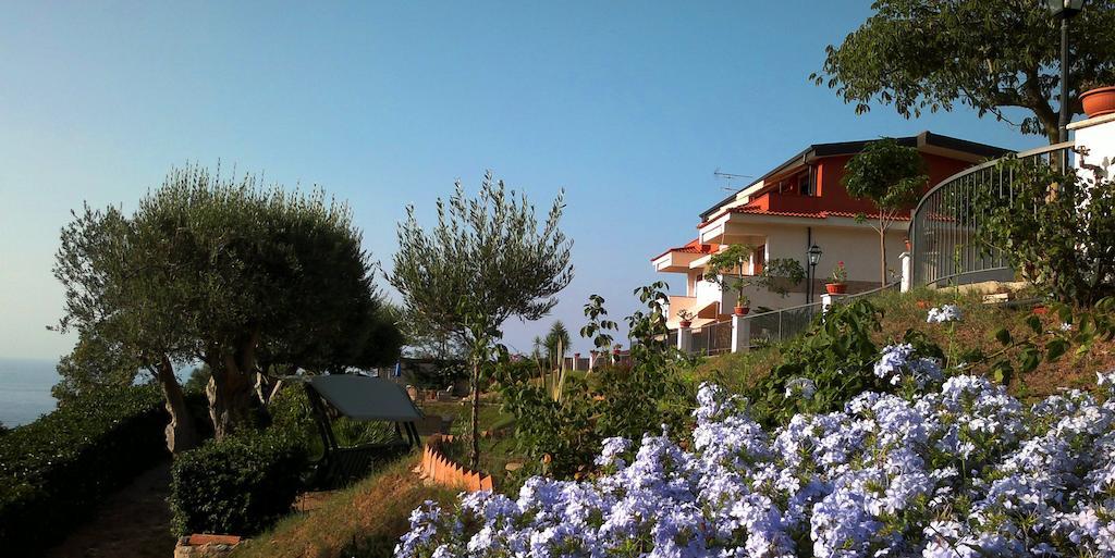 Villa Del Conte Drapia Buitenkant foto